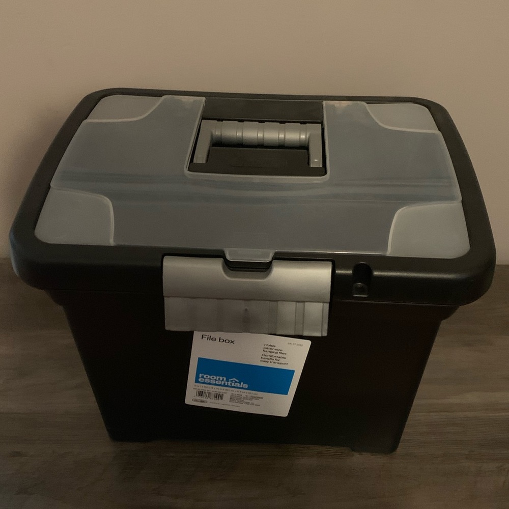 Sterilite File Holder